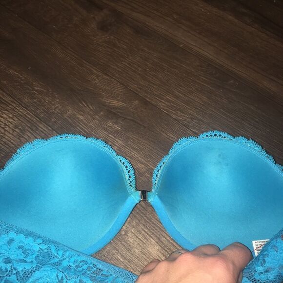 Victoria’s Secret padded strapless blue lace bra - Picture 2 of 3